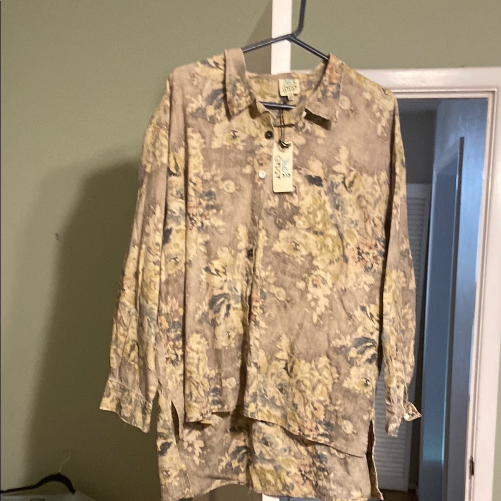 Jaded Gypsy Starburst Floral Beige Jacket/top